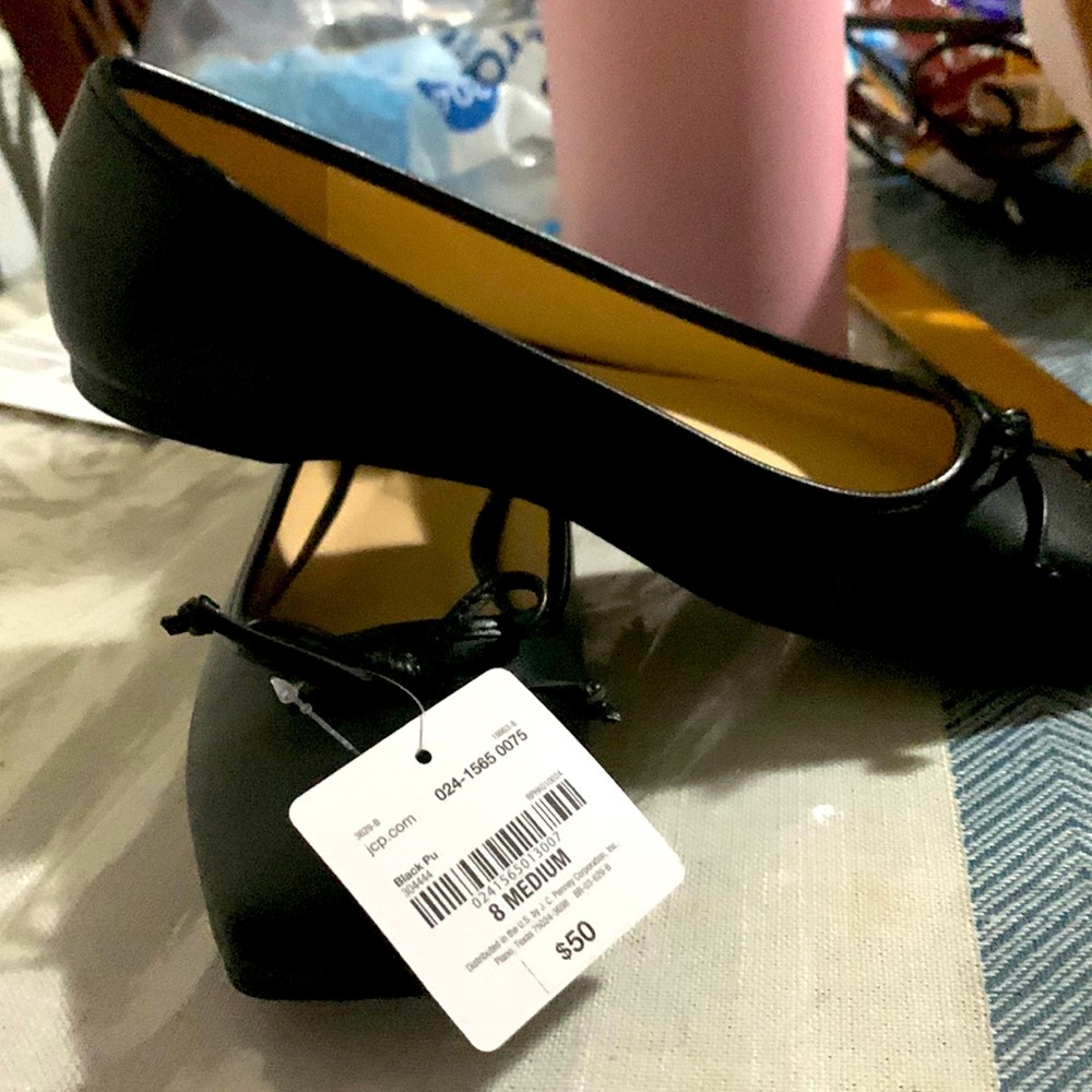 Liz Claiborne flats